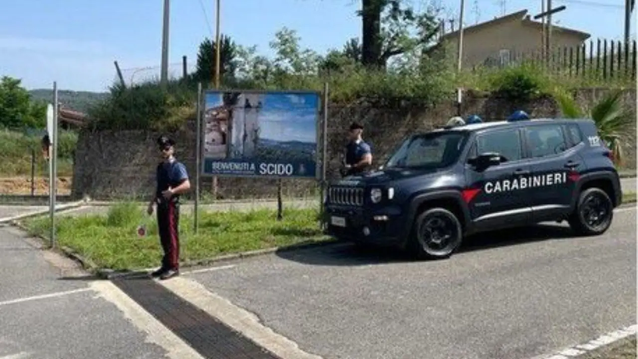 Trasporto illecito di rifiuti, cinque persone denunciate nel reggino