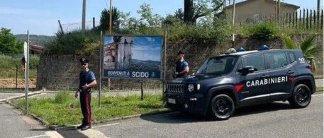 Trasporto illecito di rifiuti, cinque persone denunciate nel reggino