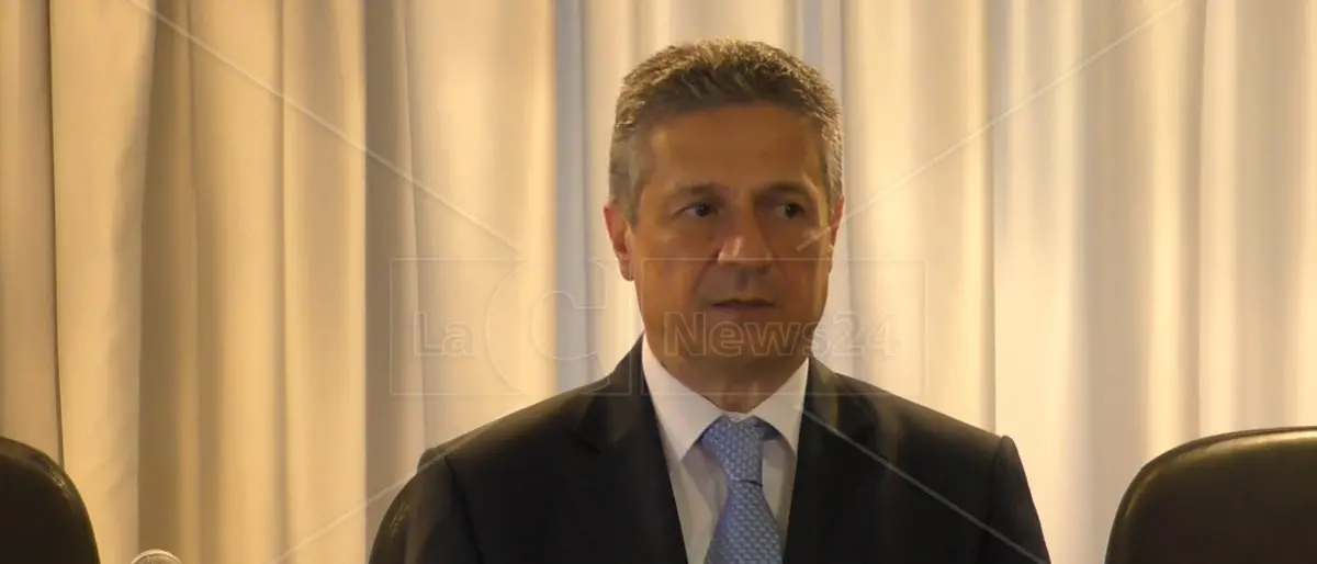 Si insedia il nuovo questore di Catanzaro Paolo Sirna: «A servizio delle città e delle province»