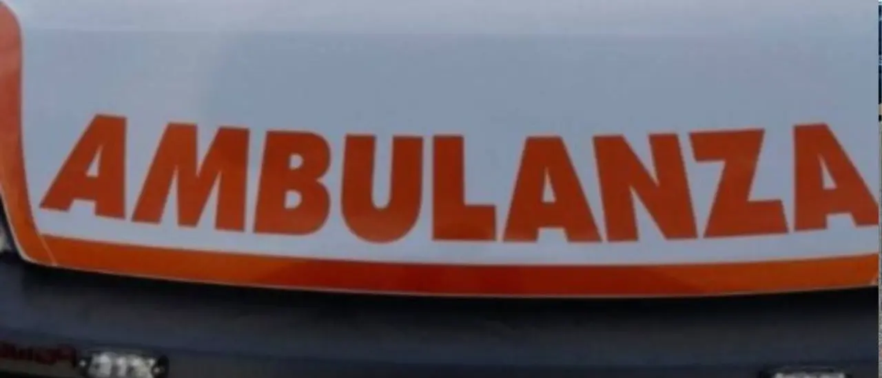 Drammatico incidente nel Salernitano, auto sbanda e finisce fuori strada: tre morti