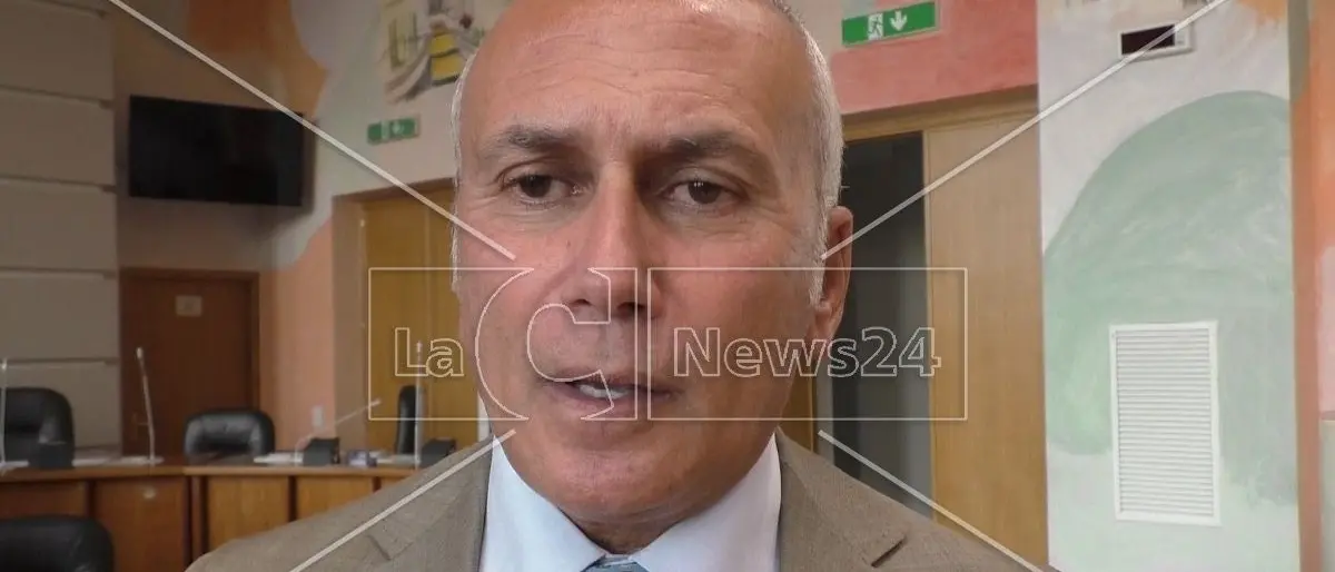 Nuovo ospedale di Cosenza, il sindaco Caruso: «No a Vaglio Lise? Impugneremo il decreto regionale»