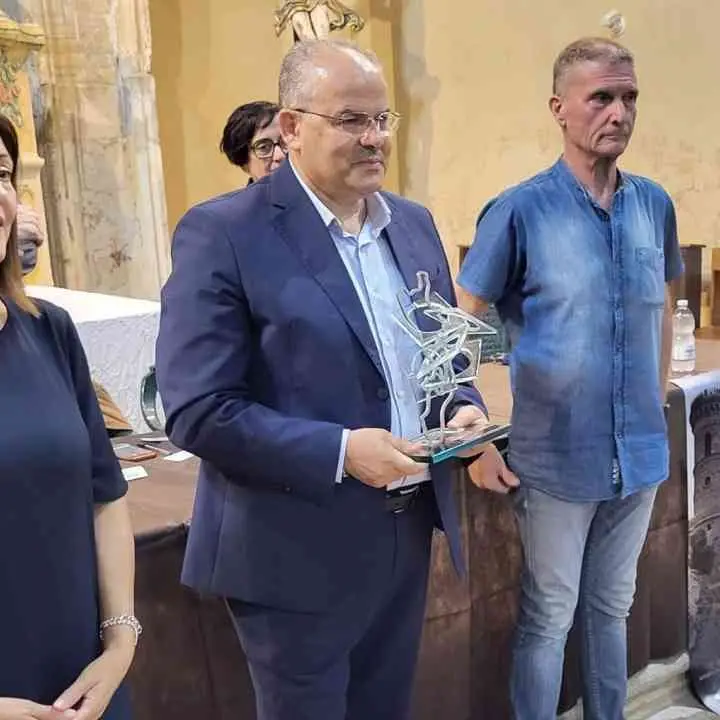 Il maestro orafo Michele Affidato premiato a Caccuri come testimonial della calabresità nel mondo