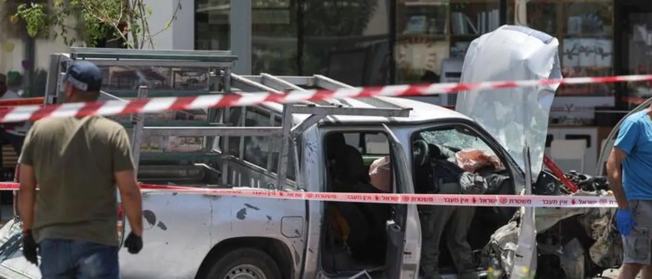 Auto contro la folla a Tel Aviv, 7 feriti: attentatore ucciso da un civile israeliano armato