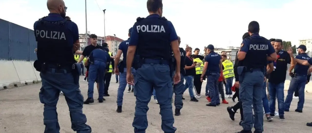 Daspo per 4 minorenni tifosi della Palmese per aver acceso dei fumageni durante la gara contro l’Ardore