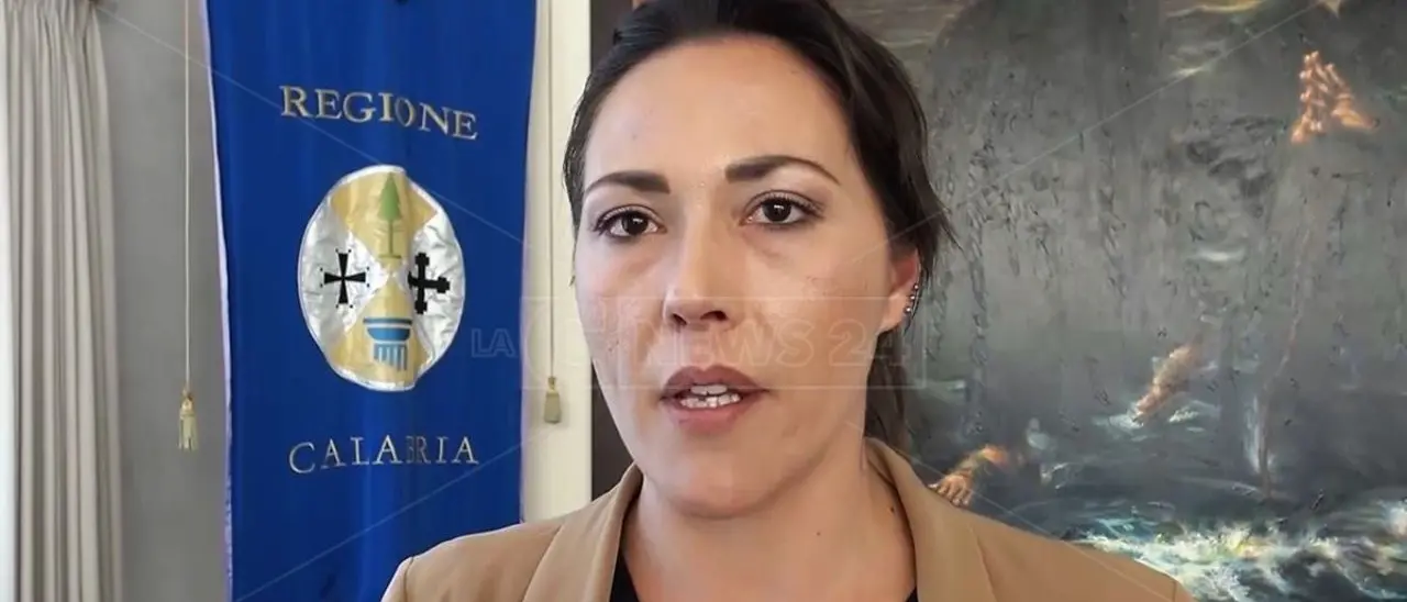 Flora Sculco si è dimessa da consulente di Occhiuto: il governatore emana il decreto che chiude il rapporto