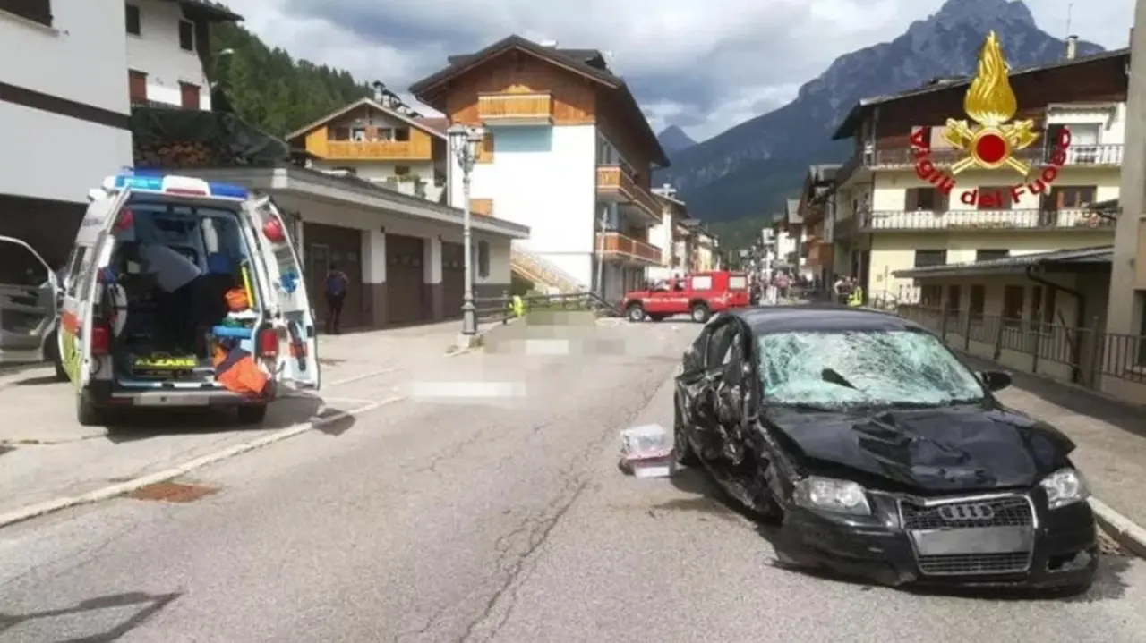 Tragico incidente in Veneto, auto travolge una famiglia: tre morti fra cui un bimbo di due anni