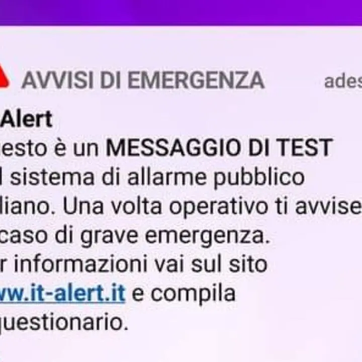 Messaggio di allerta in Calabria, effettuato il test sui cellulari ma qualcuno si è spaventato: a Crotone chiamate ai pompieri