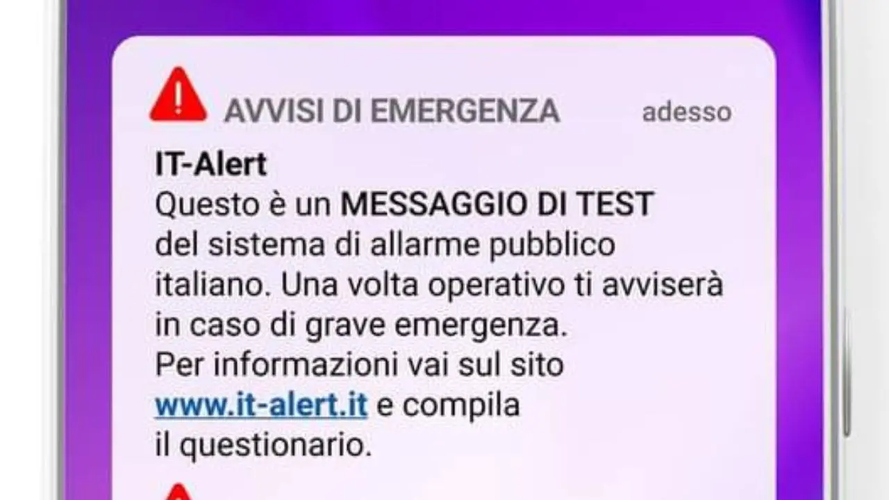 Messaggio di allerta in Calabria, effettuato il test sui cellulari ma qualcuno si è spaventato: a Crotone chiamate ai pompieri