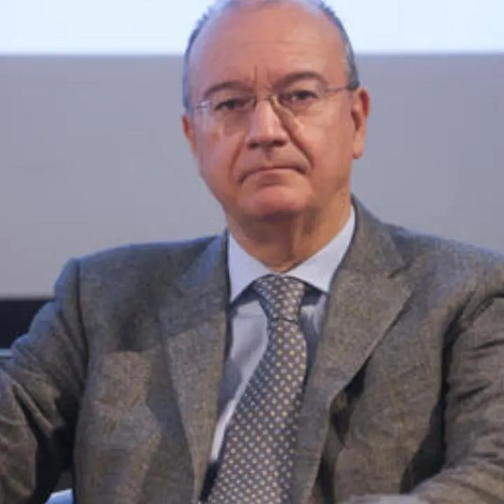 Reggio Calabria, il ministro Valditara: «Puntiamo a ridare autorevolezza alla scuola italiana»