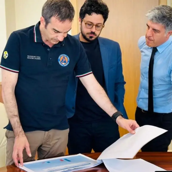 Depuratori e scarichi abusivi, una nuova ordinanza della Regione Calabria detta obblighi di controllo a Comuni e Province