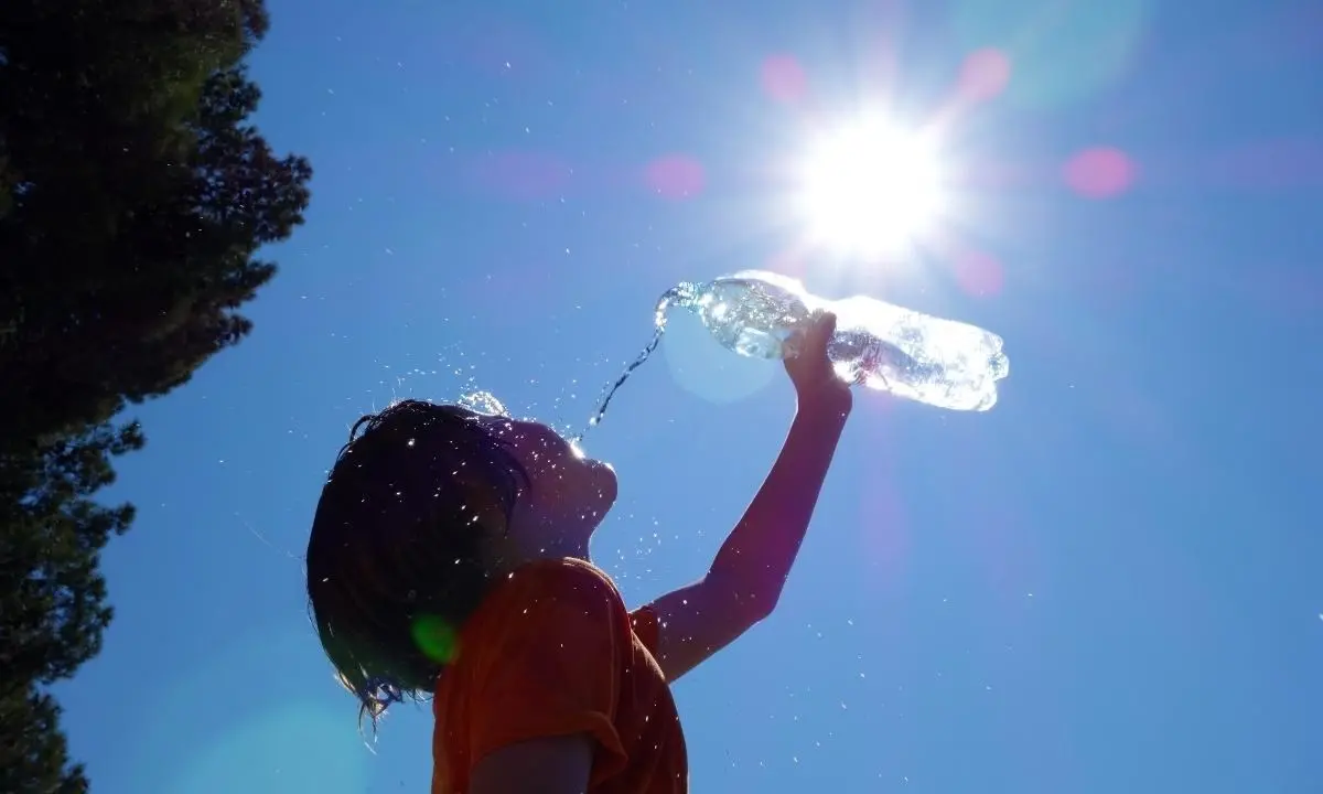 Ondata di caldo africano su tutta Italia, bollino arancione per nove città