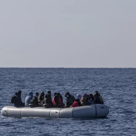 Naufragio al largo della Tunisia, affonda un barcone di migranti: ci sono dispersi