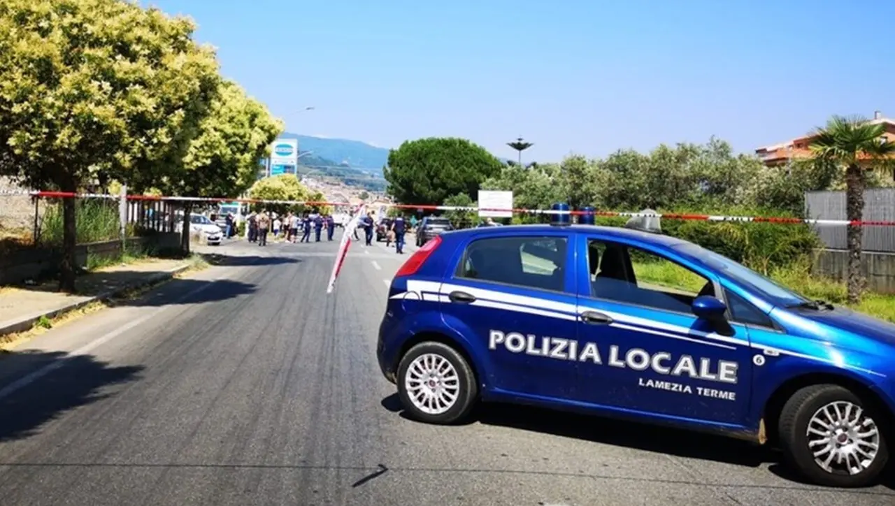 Incidente a Lamezia, muore donna investita da un’auto mentre attraversava la strada