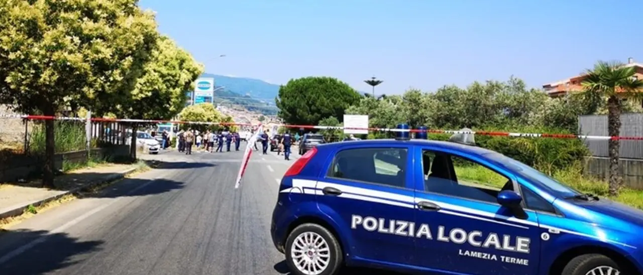 Incidente a Lamezia, muore donna investita da un’auto mentre attraversava la strada
