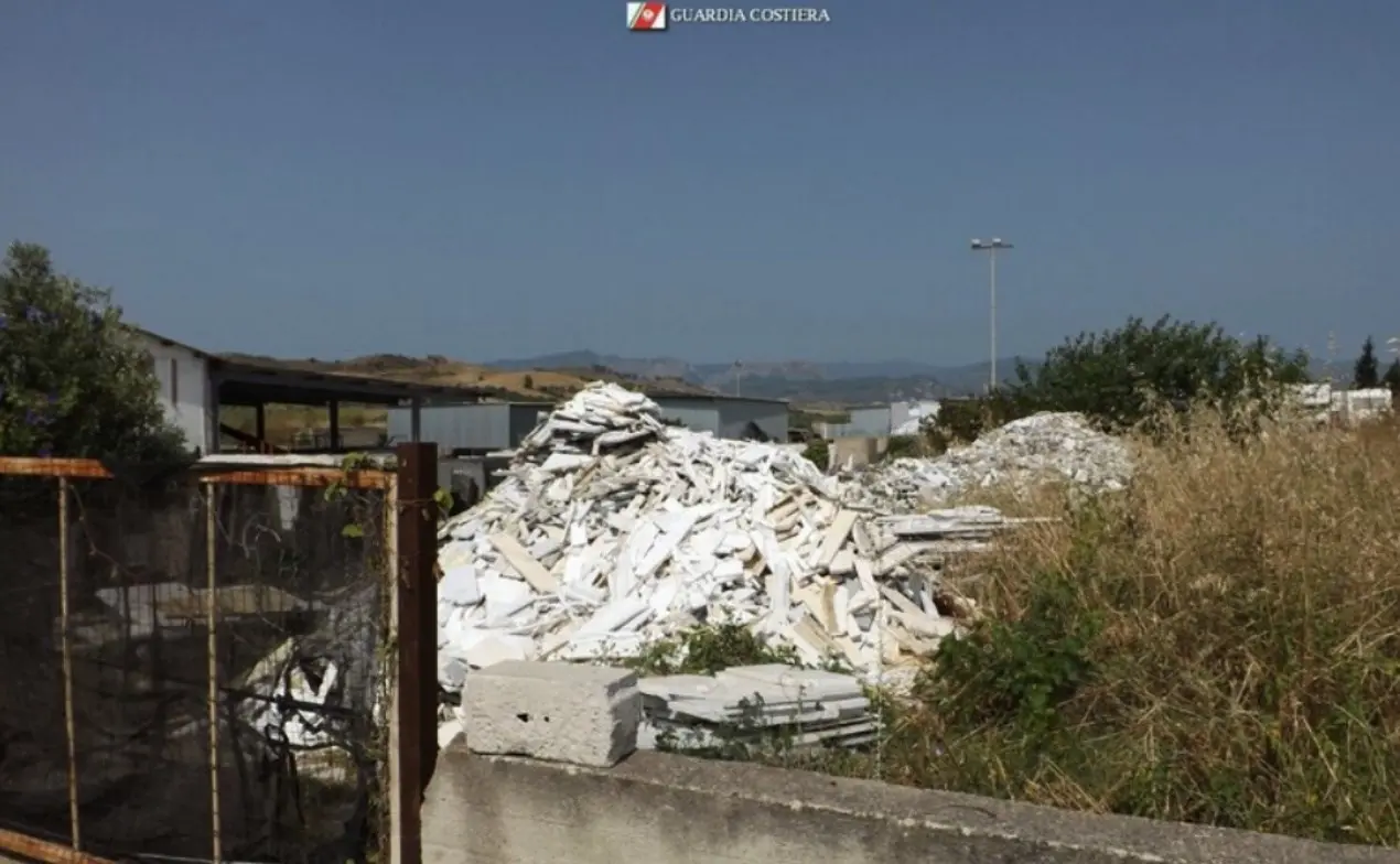 A Guardavalle scatta il sequestro di un’autocarrozzeria e un opificio