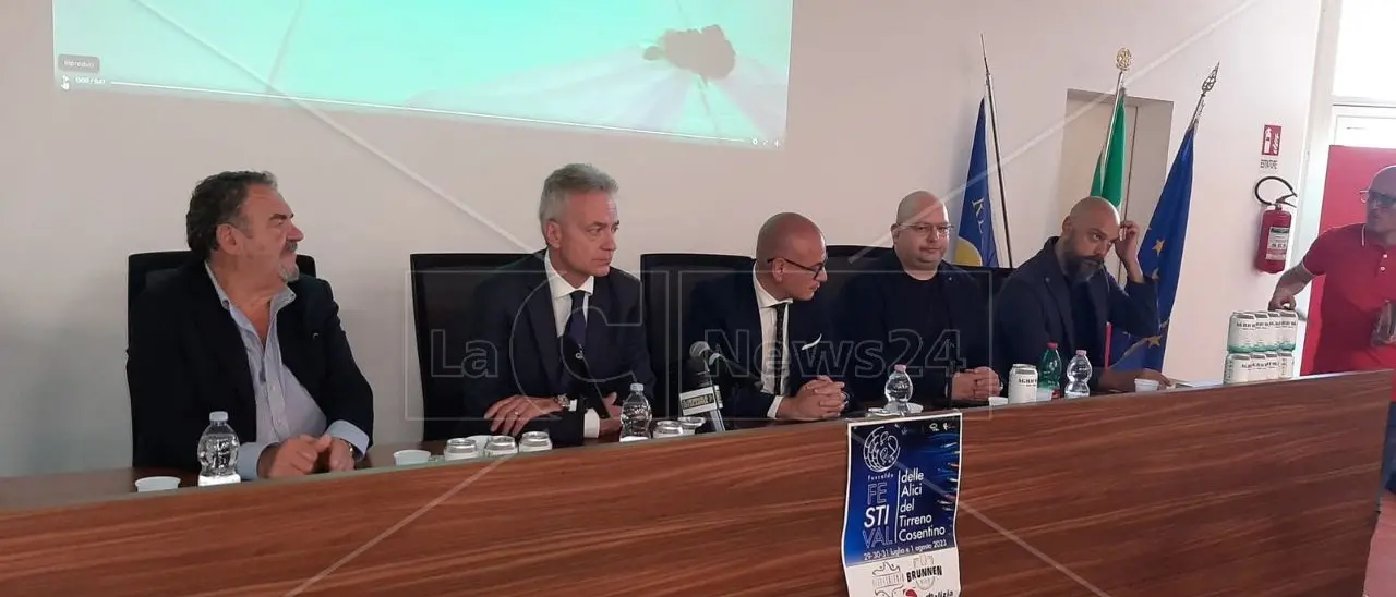 Fuscaldo capitale del pesce azzurro calabrese, tutto pronto per il Festival delle alici