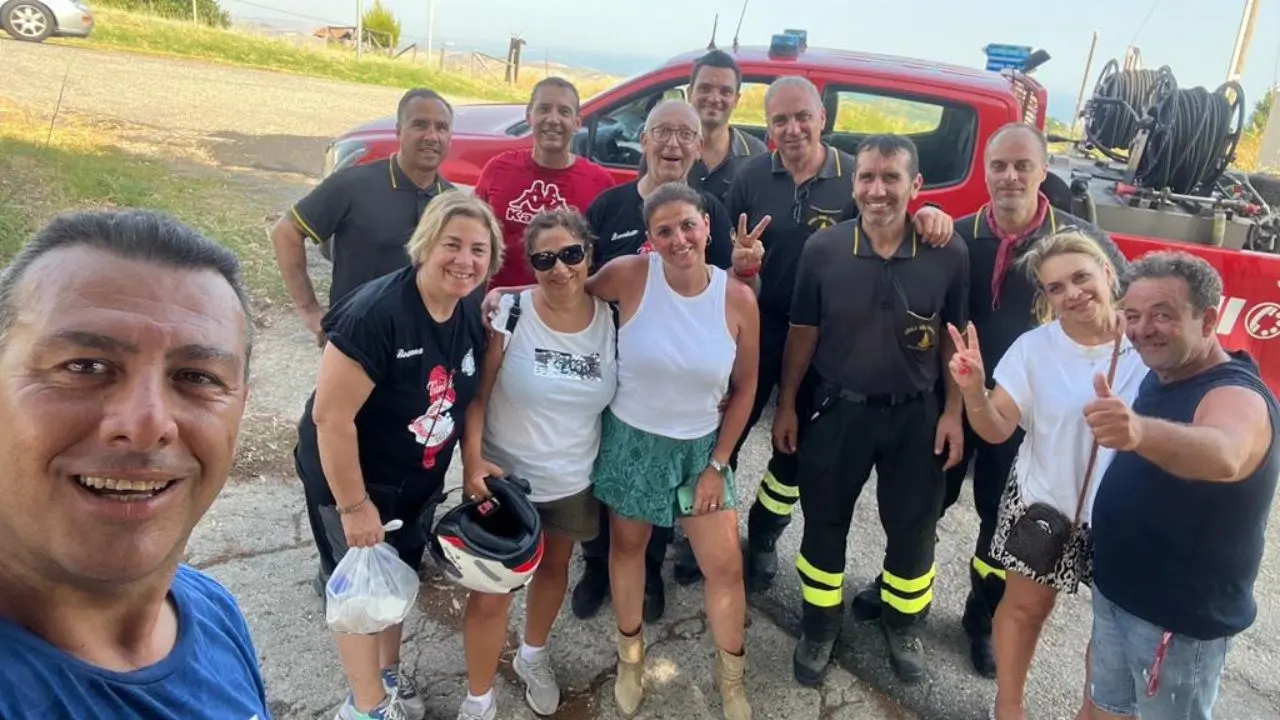 Seguono il navigatore satellitare e si perdono nelle Valli Cupe, 8 motociclisti soccorsi dai vigili del fuoco