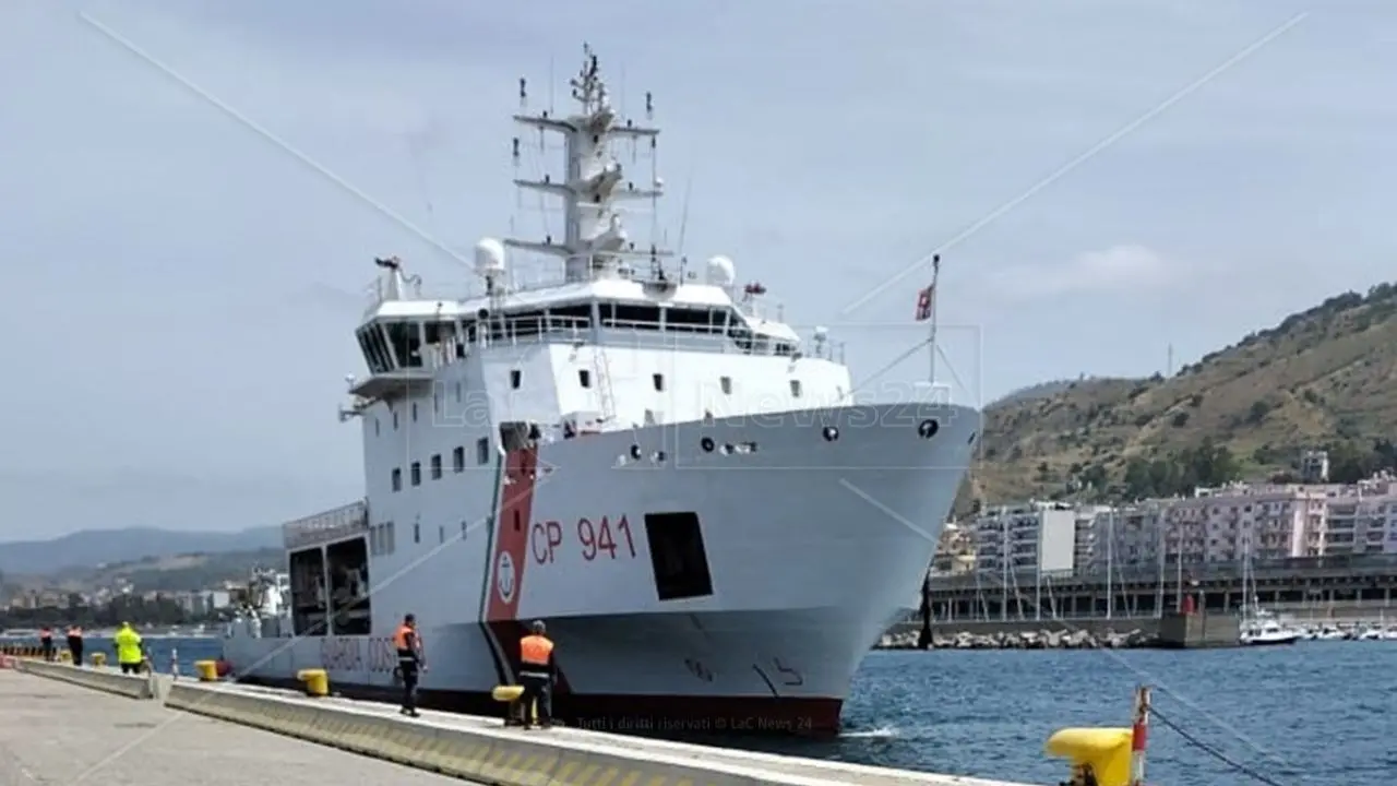 Migranti, ancora uno sbarco a Reggio Calabria: attesi 500 profughi