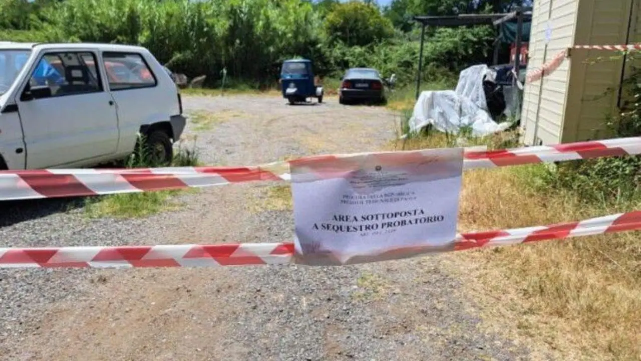 Reati ambientali, denunciati i titolari di tre officine nel Cosentino