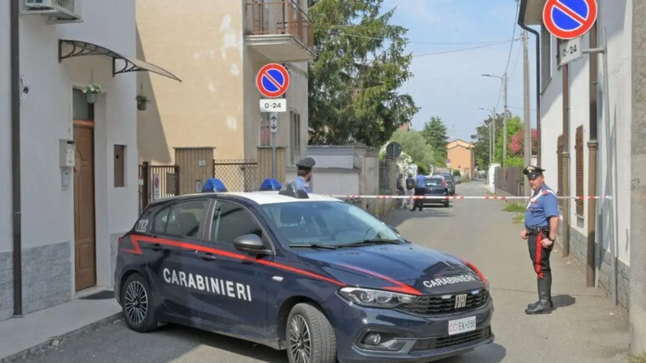 Cirò Marina, cinquantenne si barrica in casa: dopo 18 ore di trattative si consegna ai carabinieri