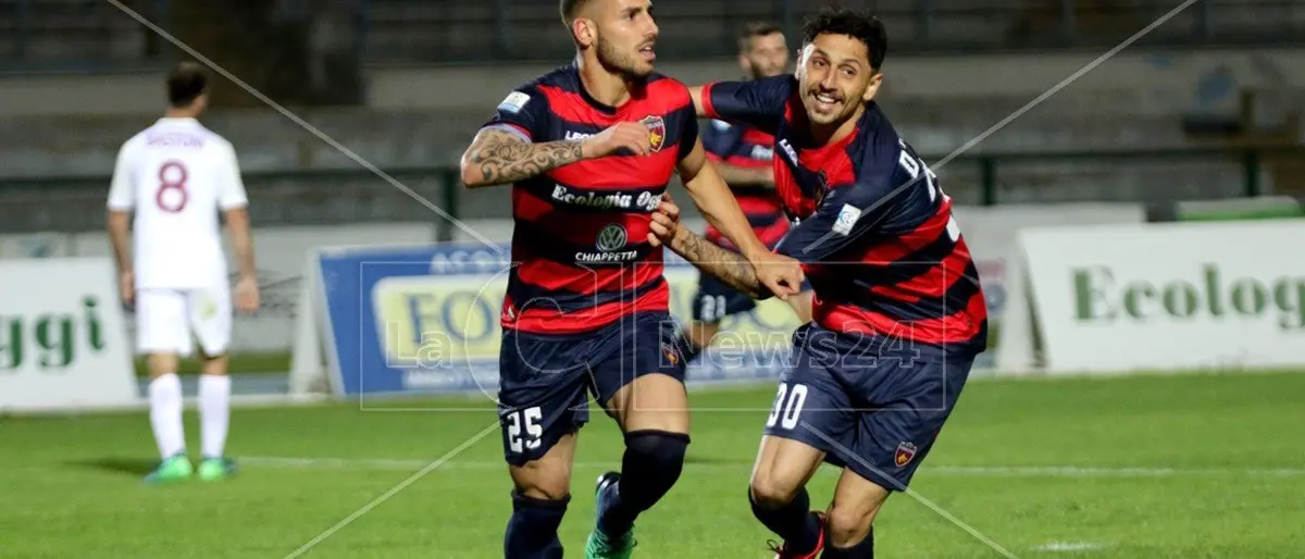 Cosenza, Tutino ti prende per mano. Ufficiale il ritorno dell’attaccante - VIDEO