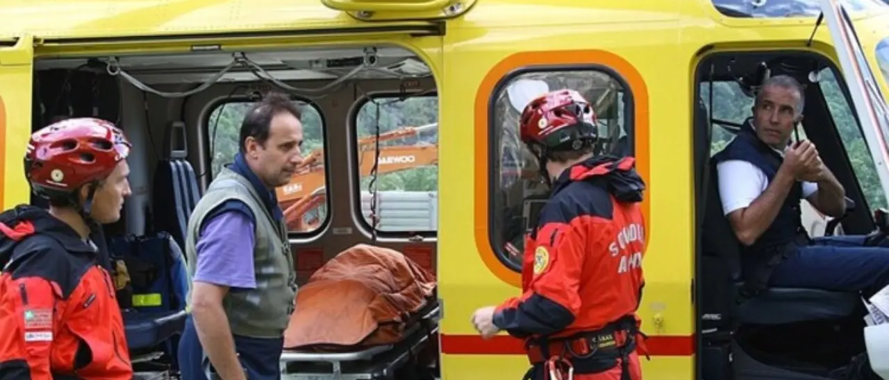 Dramma in Valtellina, escursionista 45enne precipita in un canalone e muore