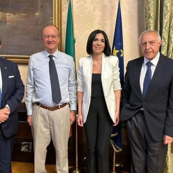 Scuola, curvatura biomedica: il ministero pubblica l’avviso per reclutare nuovi licei. Princi: «Calabria protagonista»