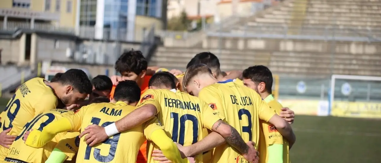 Calciomercato Dilettanti, il Lamezia Fc ufficializza due innesti: in gialloblù Serra e Mirabelli