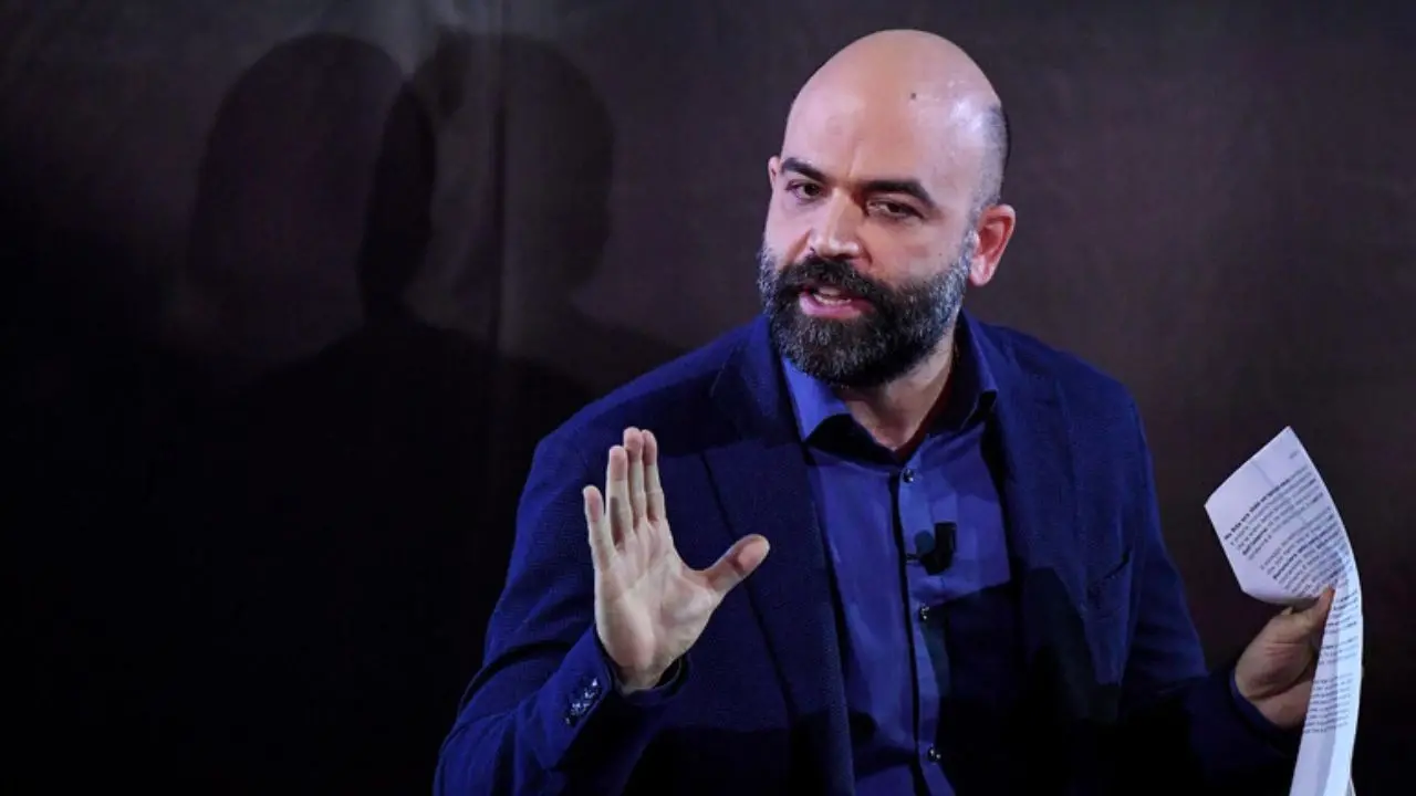 Televisione, Roberto Saviano resta fuori dal palinsesto Rai: «Scelta aziendale, non politica»