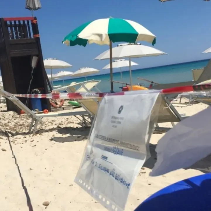 Nel Reggino liberati oltre 20mila metri quadrati di arenile da attrezzature balneari abusive che impedivano l’accesso alla spiaggia