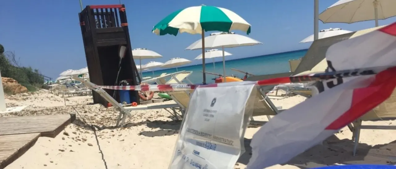 Nel Reggino liberati oltre 20mila metri quadrati di arenile da attrezzature balneari abusive che impedivano l’accesso alla spiaggia