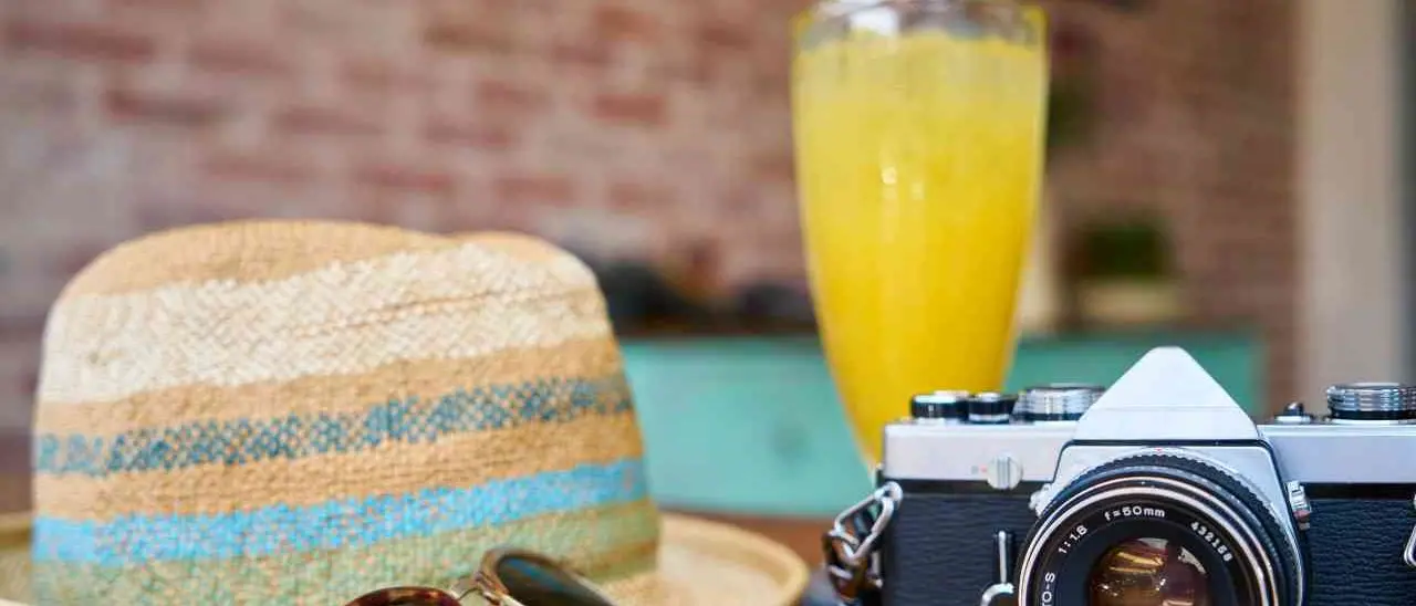 L’inflazione morde anche il turismo, in Italia stangata da 3,9 miliardi: in Calabria vacanze più care dell’8,7%