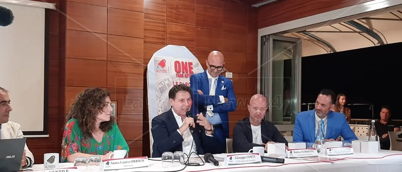 Resistere alla ’ndrangheta, Conte in Calabria: «Anche io ho avuto paura, ma da lì nasce il coraggio»