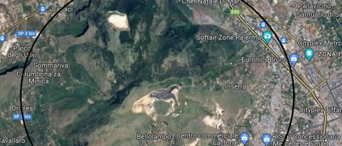 Niente carne e uova per 15 giorni, a Palermo dopo l’incendio in discarica scatta l’ordinanza anti diossina