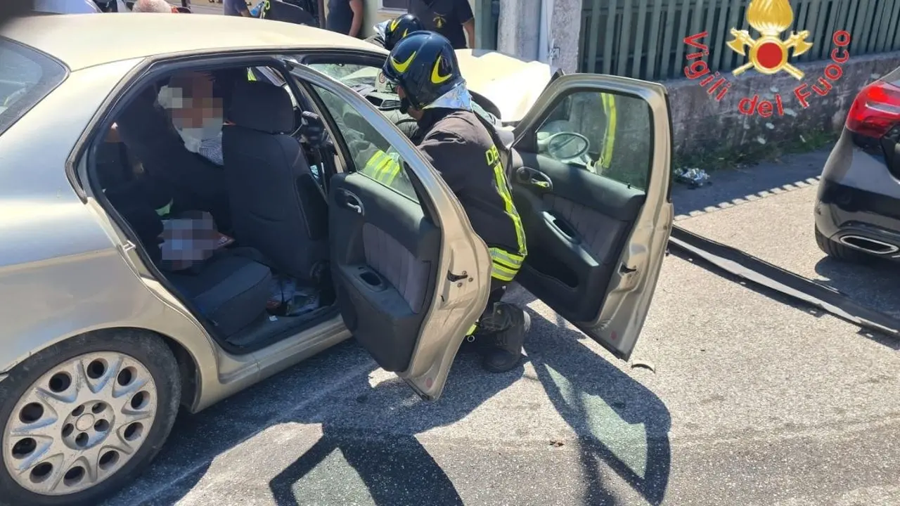 Incidente a Lamezia Terme, un ferito nello scontro che ha coinvolto tre auto