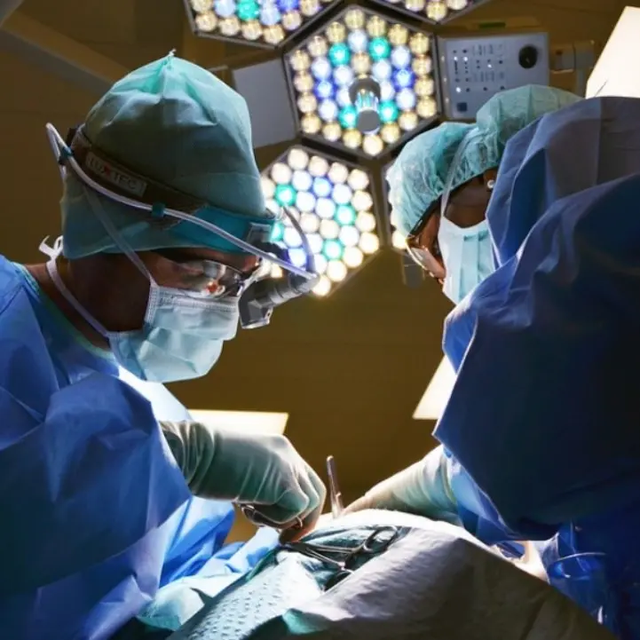 Donna operata su tutte le valvole del cuore a Reggio Calabria: eccezionale intervento al Gom