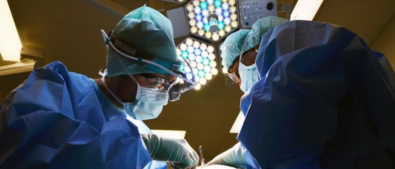 Donna operata su tutte le valvole del cuore a Reggio Calabria: eccezionale intervento al Gom