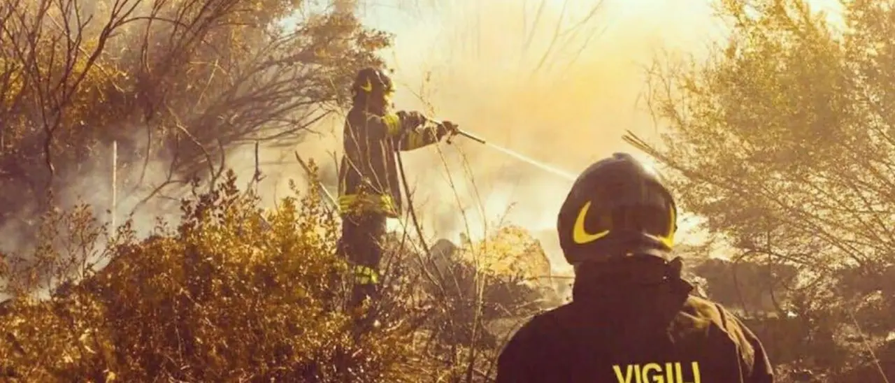 Lotta agli incendi, a luglio in Calabria 2500 interventi dei vigili del fuoco