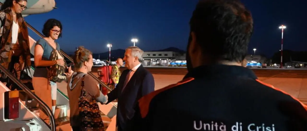 A Ciampino il volo speciale con 36 italiani a bordo provenienti dalla Nigeria