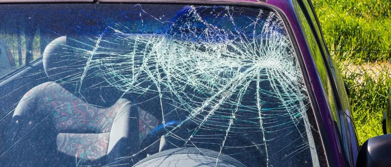 Immagini shock sui cartelli stradali per prevenire gli incidenti: l’iniziativa a Crotone