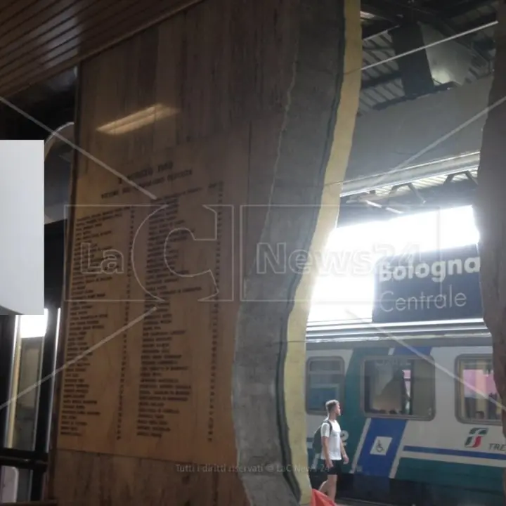 Strage di Bologna, la figlia di un ferroviere calabrese morto nell’attentato: «Questa terra non ha memoria»