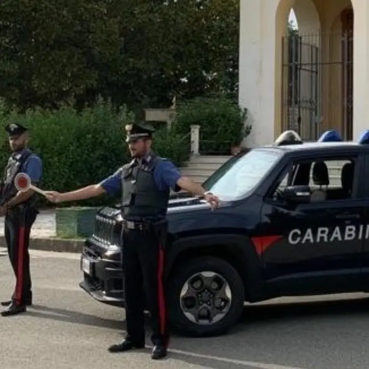 Squillace, produceva droga all’interno di un camper: arrestata una turista 62enne