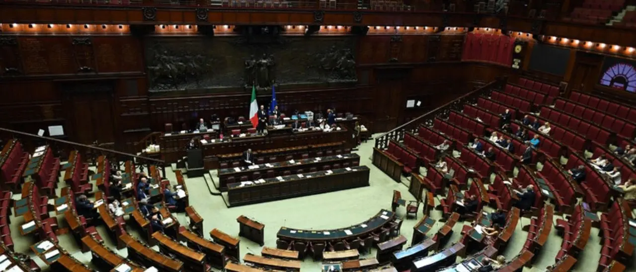 Salario minimo, per la maggioranza non c’è fretta. Tutto rimandato a fine settembre