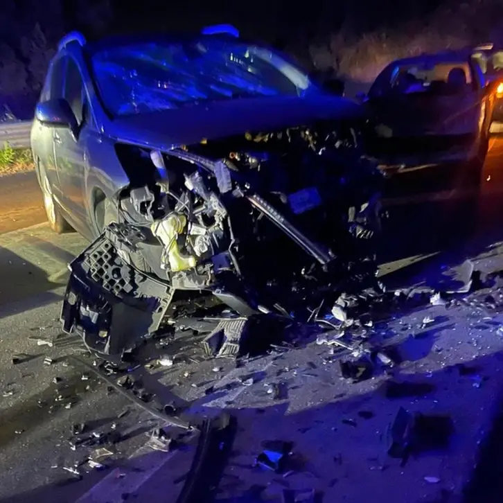 Incidente stradale nel Vibonese, violento scontro fra tre auto sulla statale 18 a Pizzo