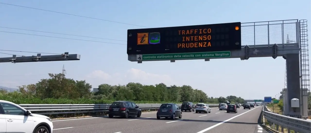 Al via il secondo fine settimana di esodo estivo in Calabria, rimossi tutti i cantieri sull’autostrada