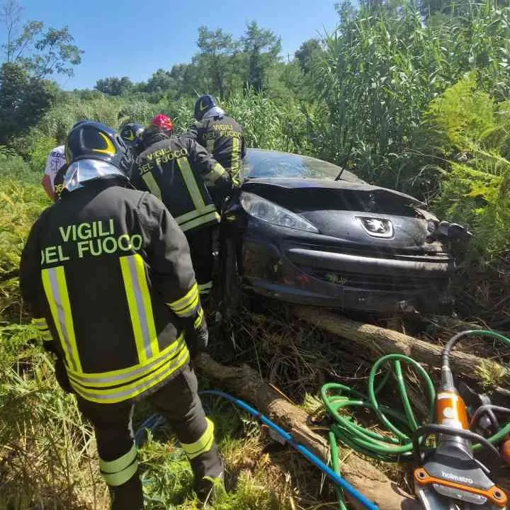 Incidente a Rombiolo, 36enne finisce con l’auto in un burrone: interviene l’elisoccorso