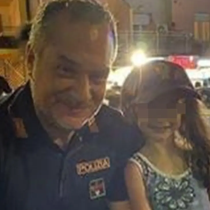 Corigliano, il gesto del poliziotto che ha reso felice una bimba: «Grazie, siete i supereroi di tutti i noi»