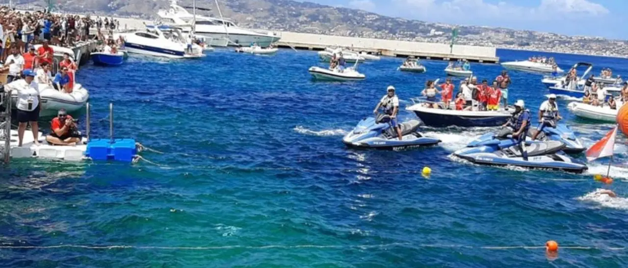 Traversata dello Stretto, Pasquale Sanzullo vince la cinquantanovesima edizione