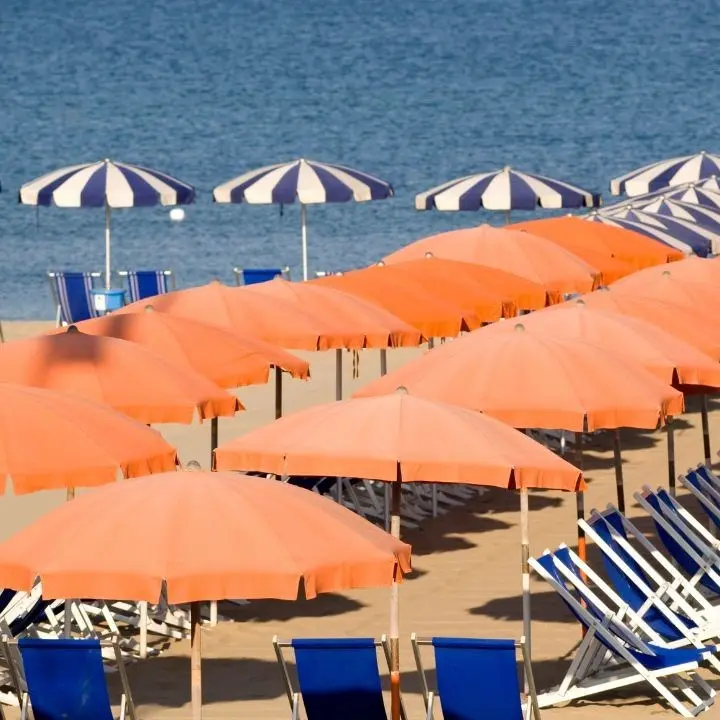 Sequestrato stabilimento balneare a Corigliano, era abusivo e occupava quasi 3mila mq