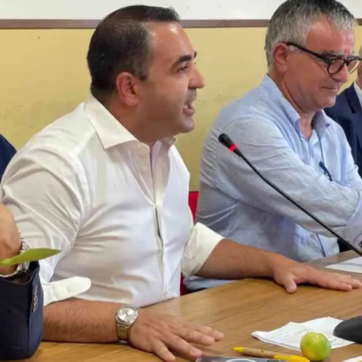 Emergenza bergamotto, incontro pubblico a Condofuri. Cannizzaro: «Presto risposte dal Governo»